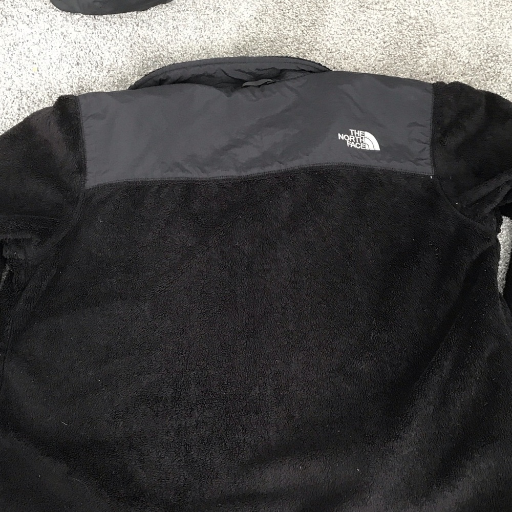 The North Face Fleece Youth Black Performance Jacket - Picture 3 of 3
